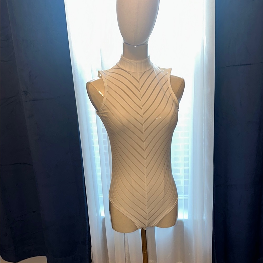 Elegant White Sleeveless Top